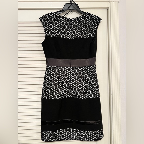 NWOT Studio One New York Sheath White/Black Lace Cocktail Dress Women’s Size 4 - Picture 5 of 11